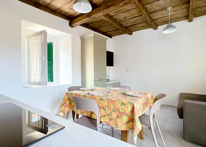 Casa Comparin Daire *